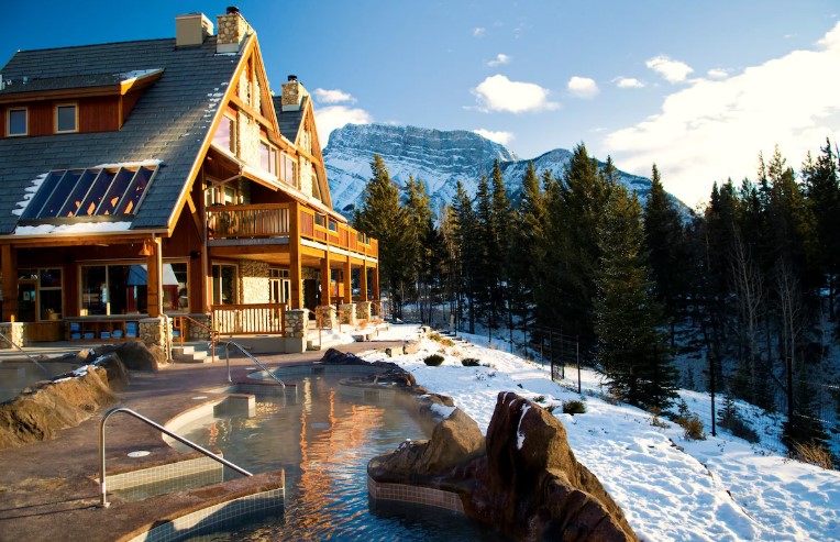 Stay in Nature: Eco-Friendly Accommodation Options in Banff