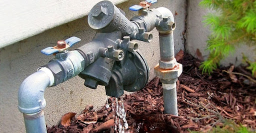 Backflow device installation in Edmondson Park