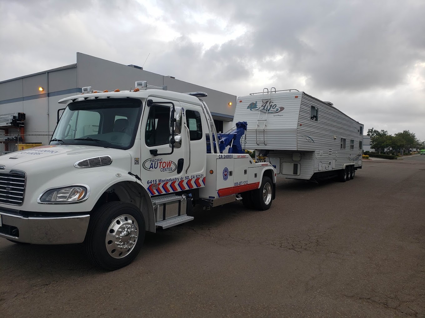 heavy duty towing in Poway